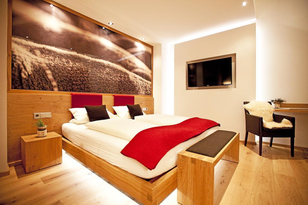 Widmann's Löwen Hotell Königsbronn Rum bild
